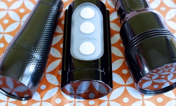 FLESHLIGHT VS TENGA FLIP HOLE: Who's the Boss? honeysx FLESHLIGHT VS TENGA FLIP HOLE: Who's the Boss? honeysx